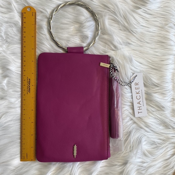 🆕THACKER Nolita Clutch Twisted FUSCHIA Leather NWT 💖 - Picture 5 of 9
